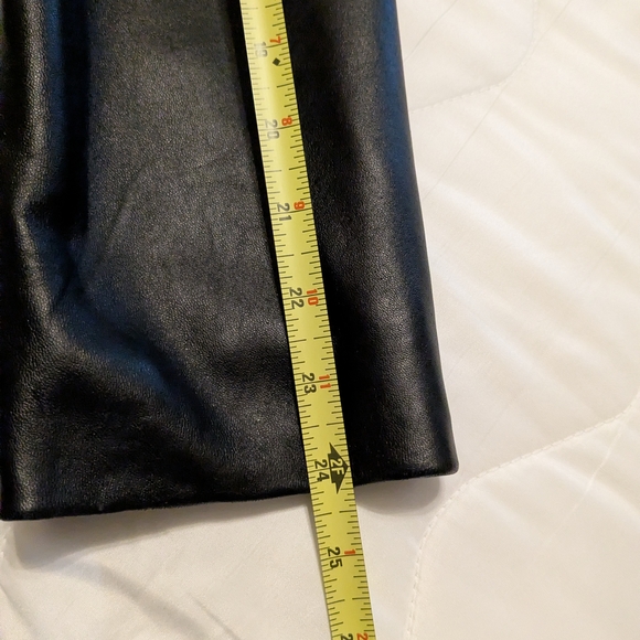 Women's vintage coleB black leather jacket w detachable fur trimmed hood size XL - Picture 5 of 6